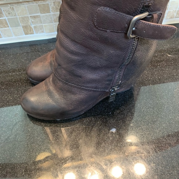 Prada boots - Picture 2 of 11